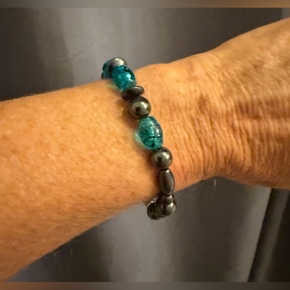 Handmade Hematite and Blue Crystal 8” Bracelet - Picture 5 of 8